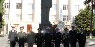 Pakistan HDQ komandanı Hərbi İnstitutu və N hərbi hissəsini ziyarət edib