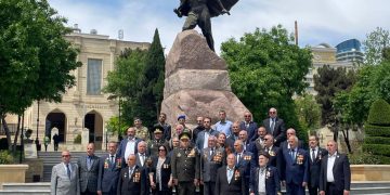 Faşizm üzərində Qələbənin 80 illiyi Mehdi Hüseynzadə abidəsi önündə qeyd olundu